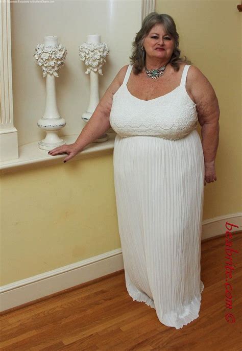 <b>Mature</b>, chubby women, don't hesitate to show off your beautiful nude bodies. . Bbw naked mature